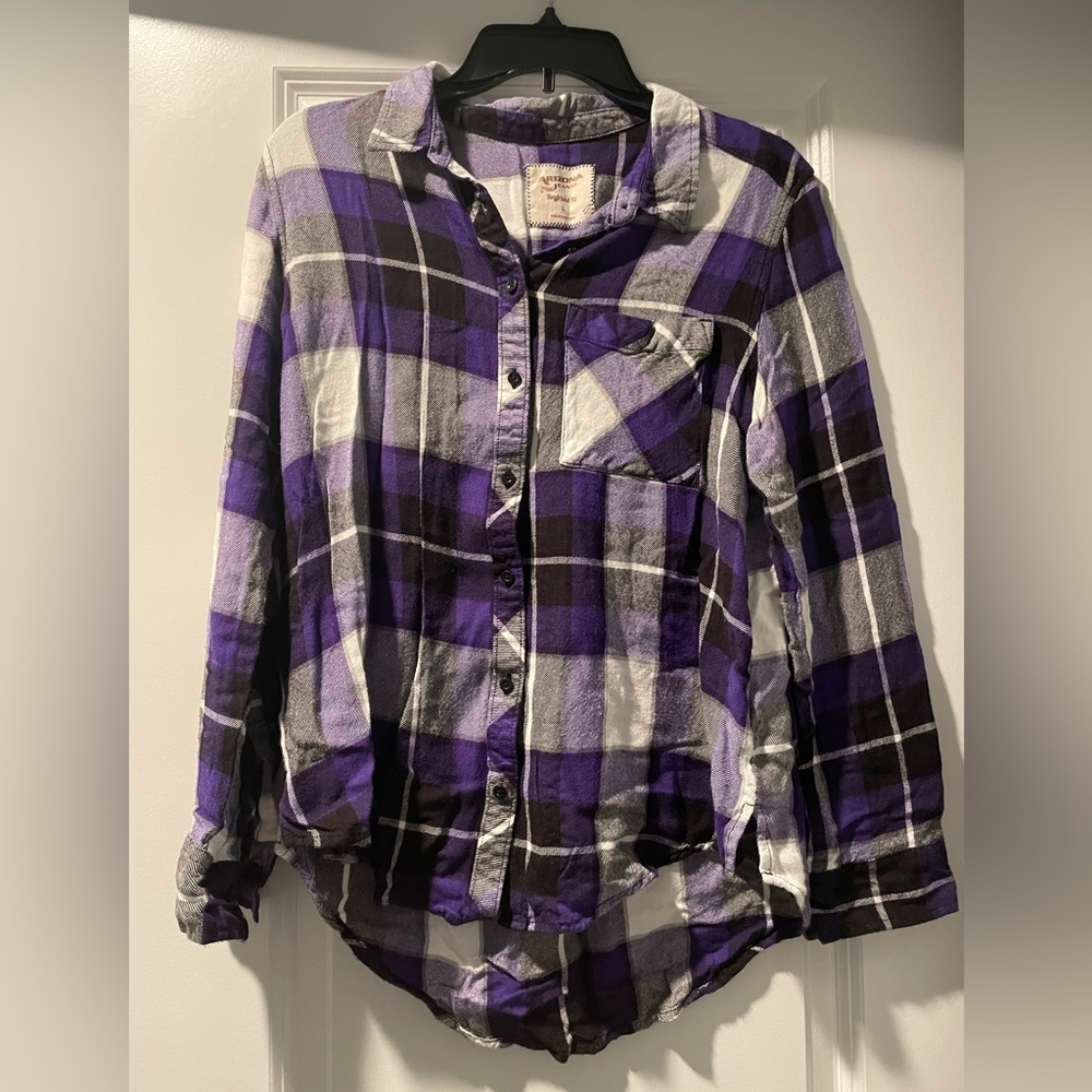 Women’s Large Boyfriend Fit Purple, Black, and White Flannel, Arizona Jean Co